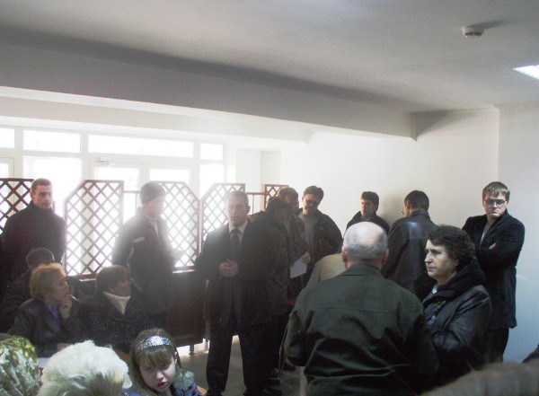 Встреча обманутых дольщиков с властью Встреча обманутых дольщиков с властью