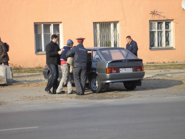 Хорошо виден номер машины Хорошо виден номер машины